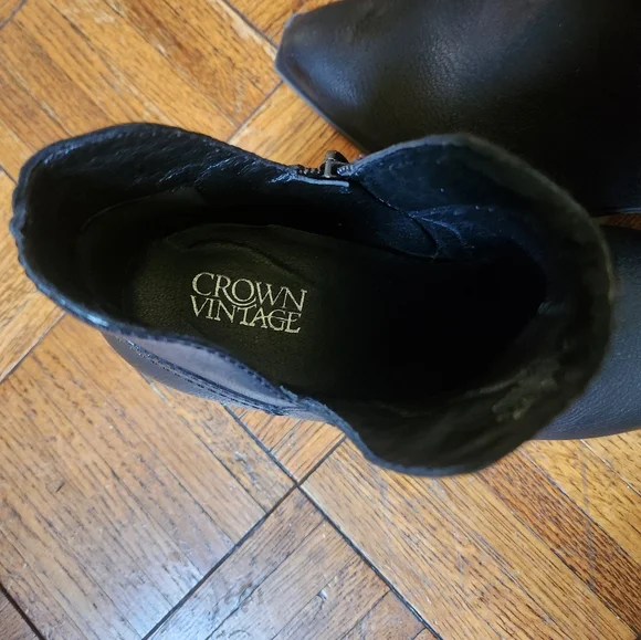 Crown Vintage Women’s Black Leather Ankle Booties Zip Block Heel Size 10M - Picture 12 of 13